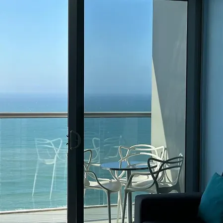 Beachfront In Morros Building *